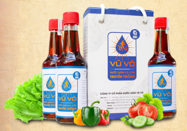 Nước mắm Cá cơm truyền thống - Đặc sản Phan Thiết - Độ đạm 45N - Chai 300ml